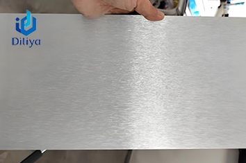 Brushed-&-Matte-Aluminum-Veneer08