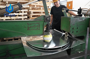 Customizable-in-multiple-alloy-grades,-hardness-states-and-non-standard-sizes,-they-are-widely-used-in-cookware-manufacturing,-l